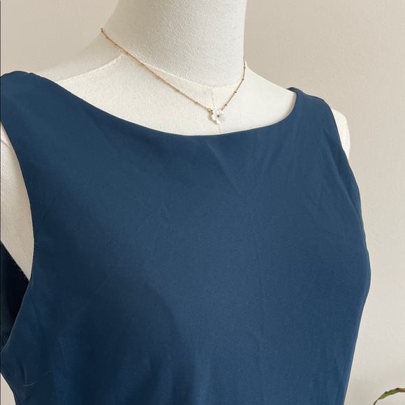 Chic Sleeveless Navy Midi Boat Neck Dress - Picture 2 of 3